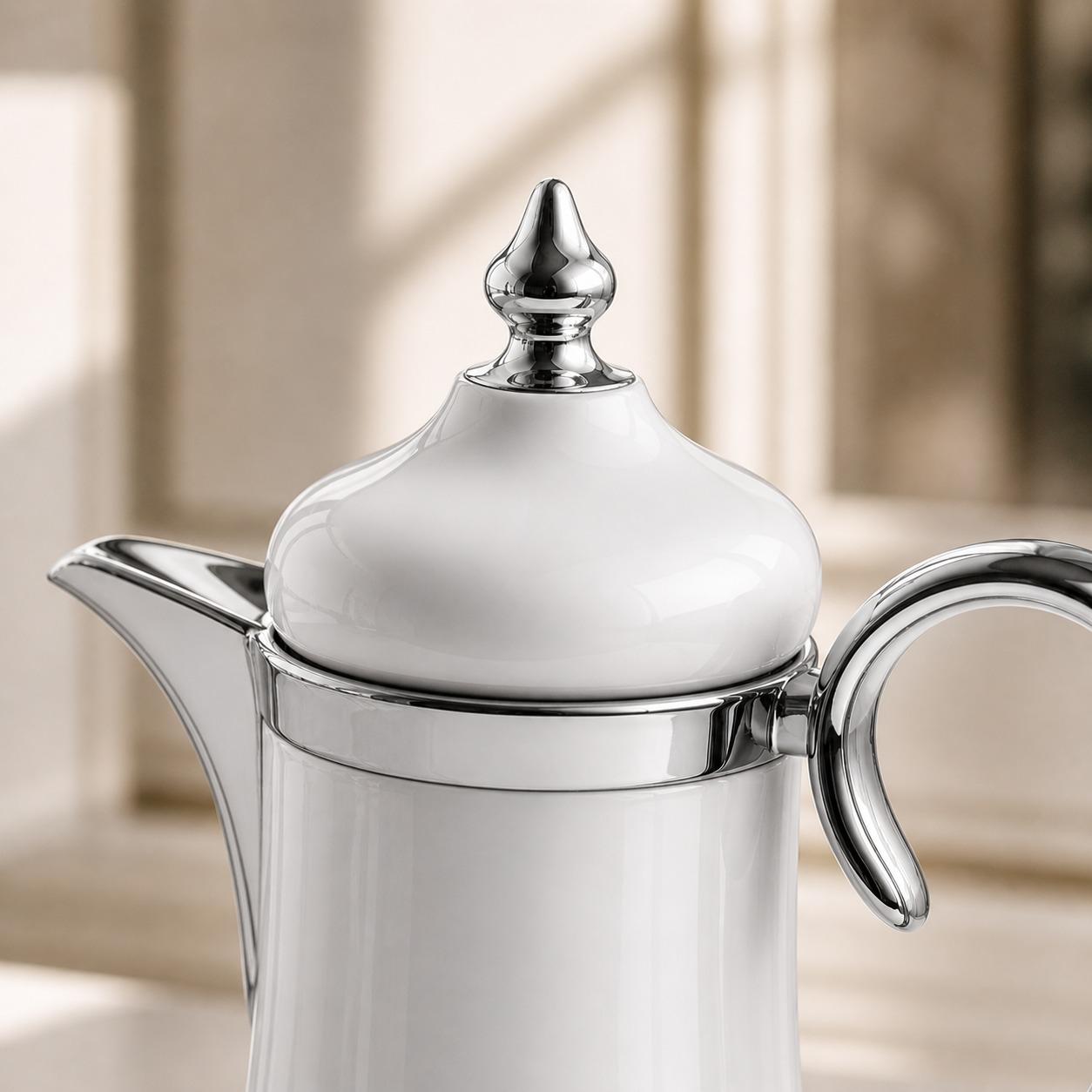 طقم ترامس (ثلاجات قهوة وشاي) لون ابيض مع فضي 1.0 لتر بتصميم – Tea & Co