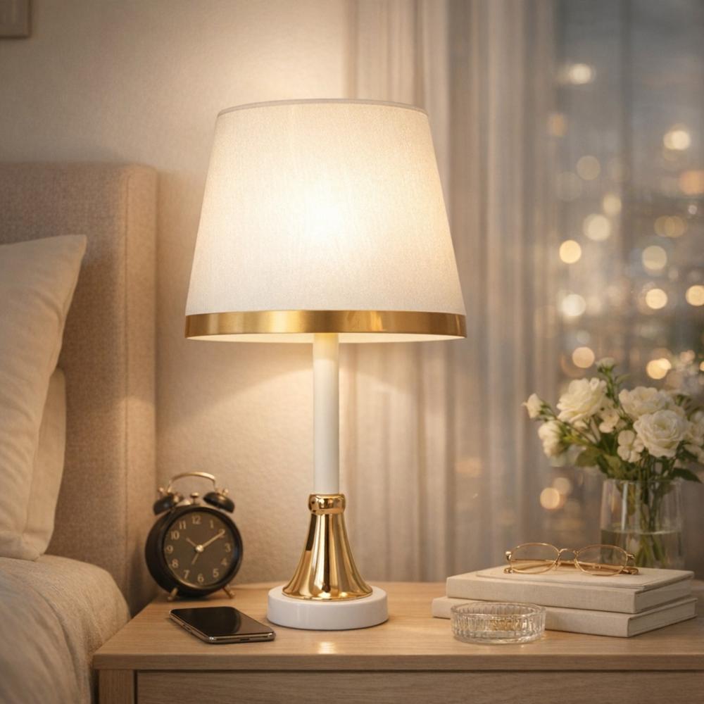 اباجورة عصرية - قاعدة معدن - تمنح الغرفة لمسات دفء – Modern Lampshade