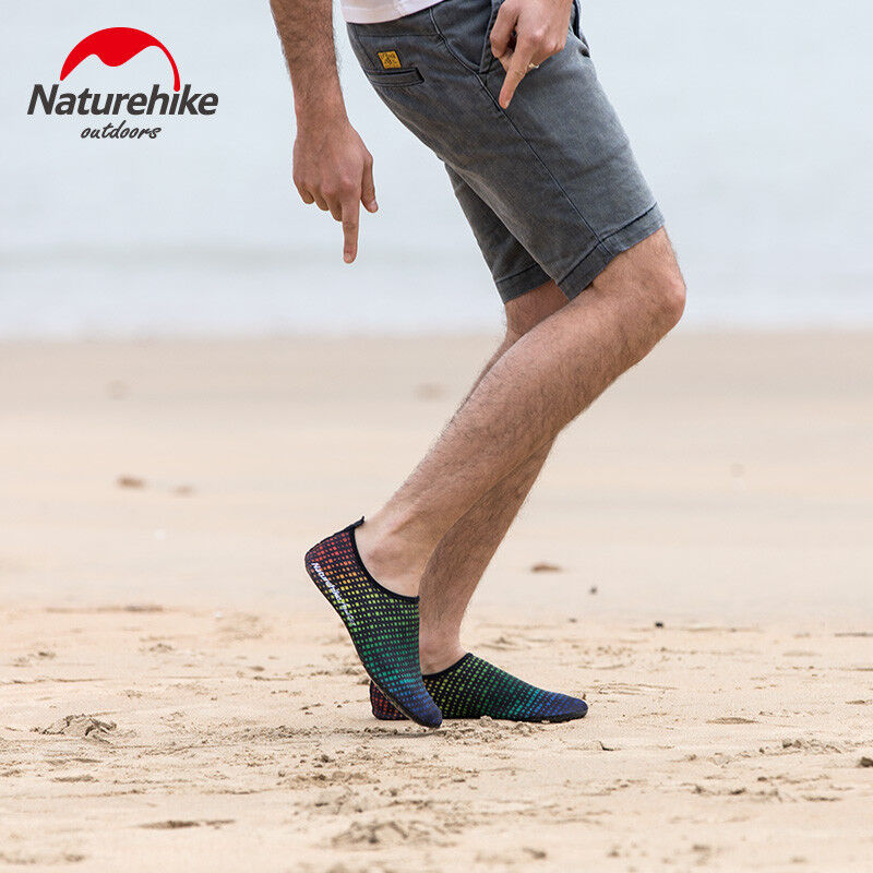 BEACH SHOES