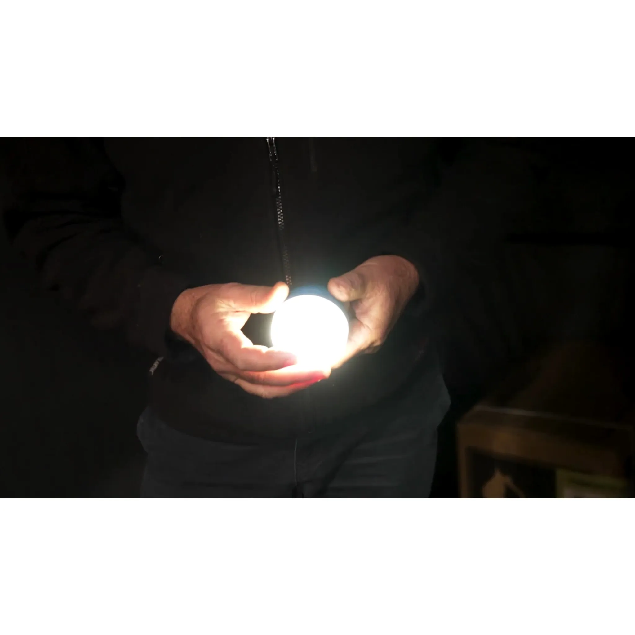 MOJI LANTERN