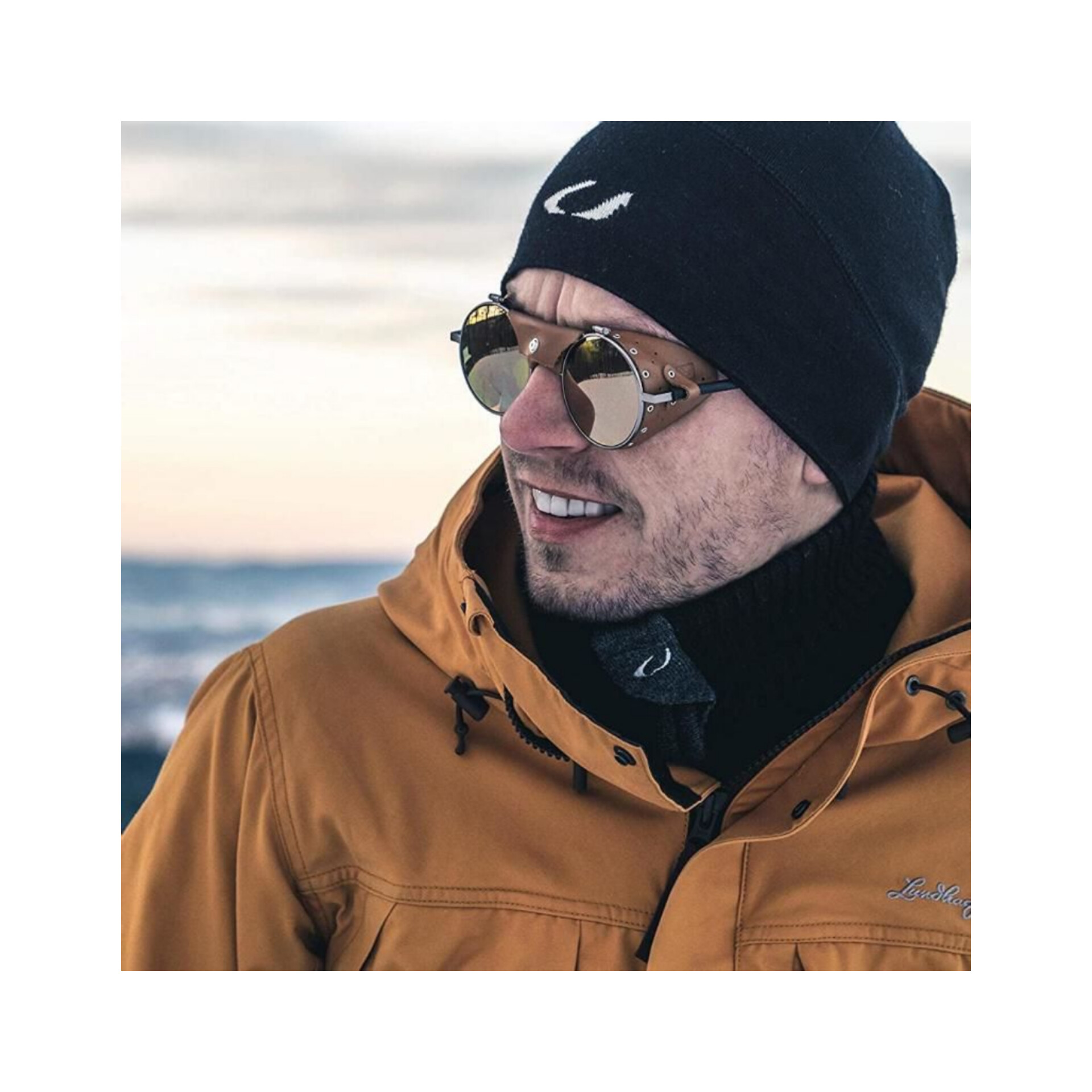 SUNGLASSES