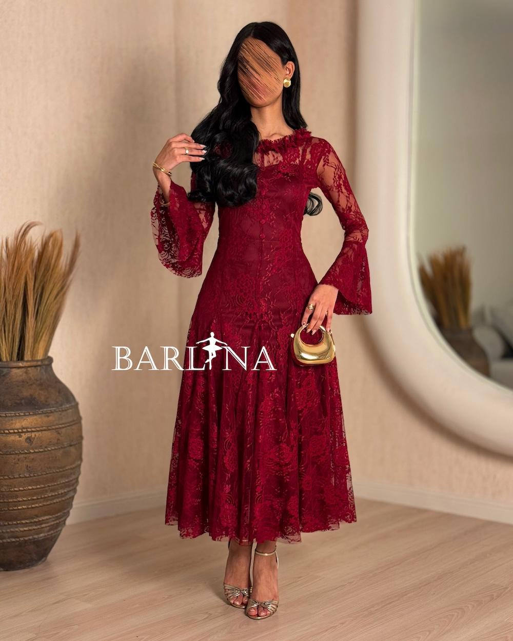 Elegant wide-cut lace midi dress