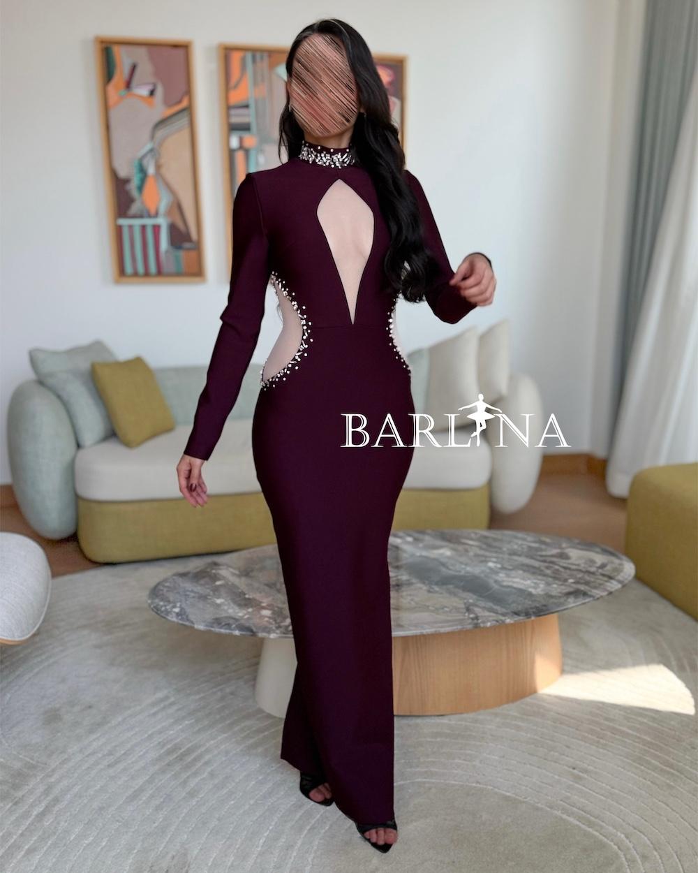 Dress with embroidered collar and sides
