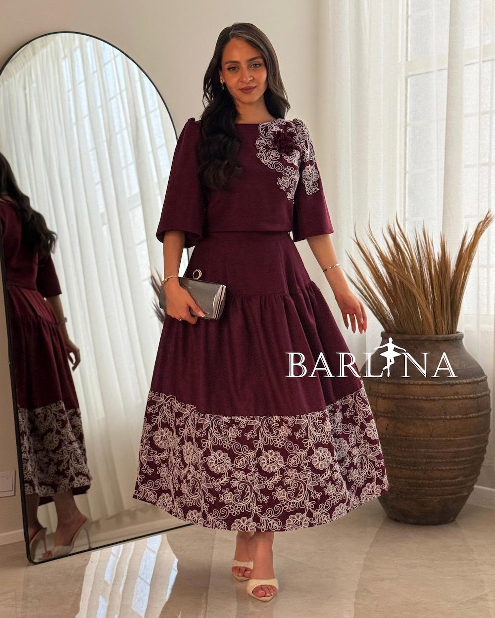Elegant set with delicate floral details