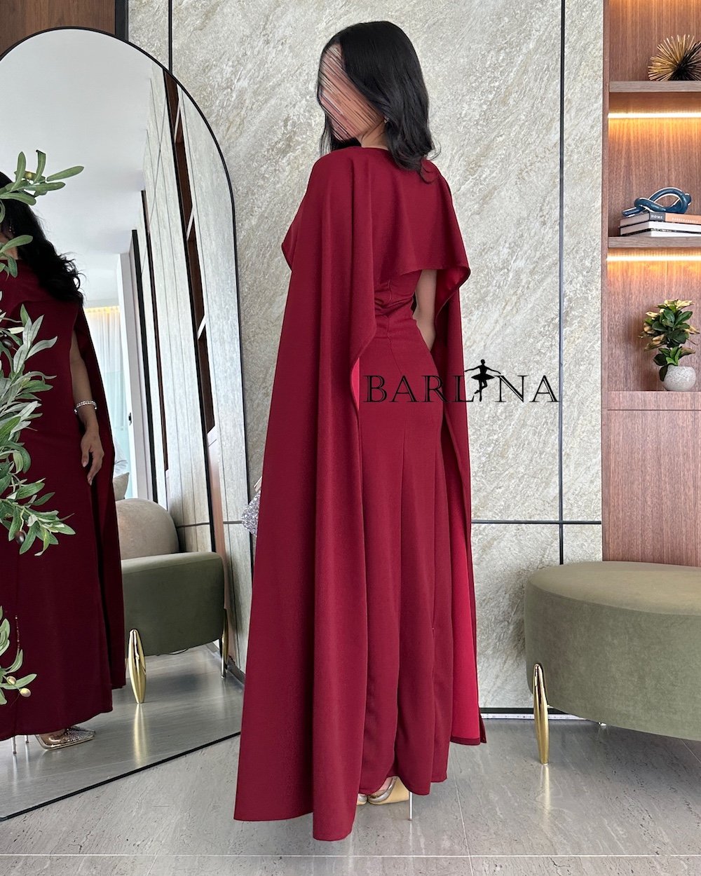 Elegant straight cut oud dress with cape