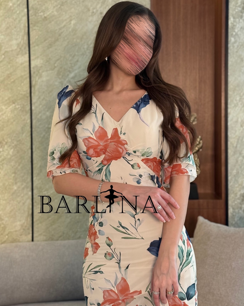 Cream-colored floral-print tight dress