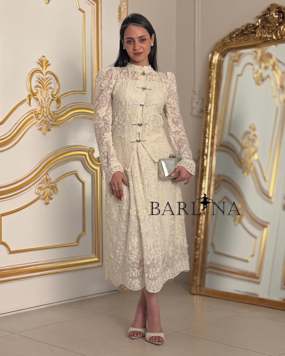 Soft lace midi set with front detail
