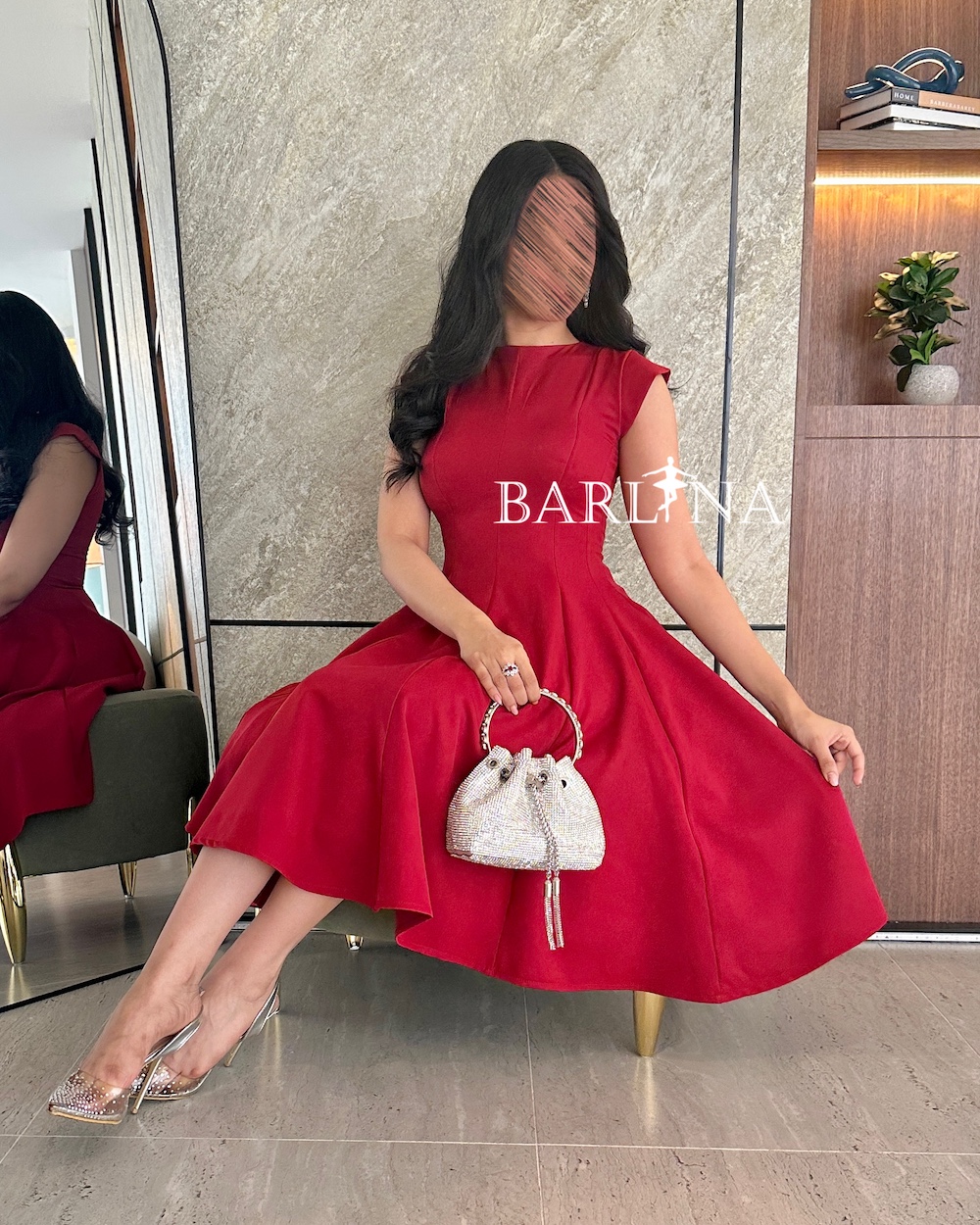 Classic cut burgundy short dress