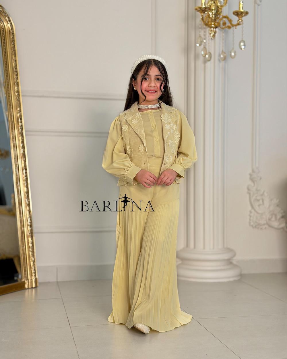 Girls' set with embroidered lace vest
