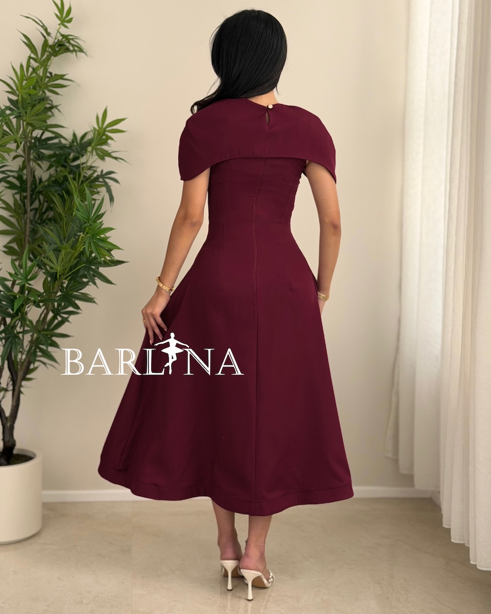 Burgundy dress with short sleeves and crystals