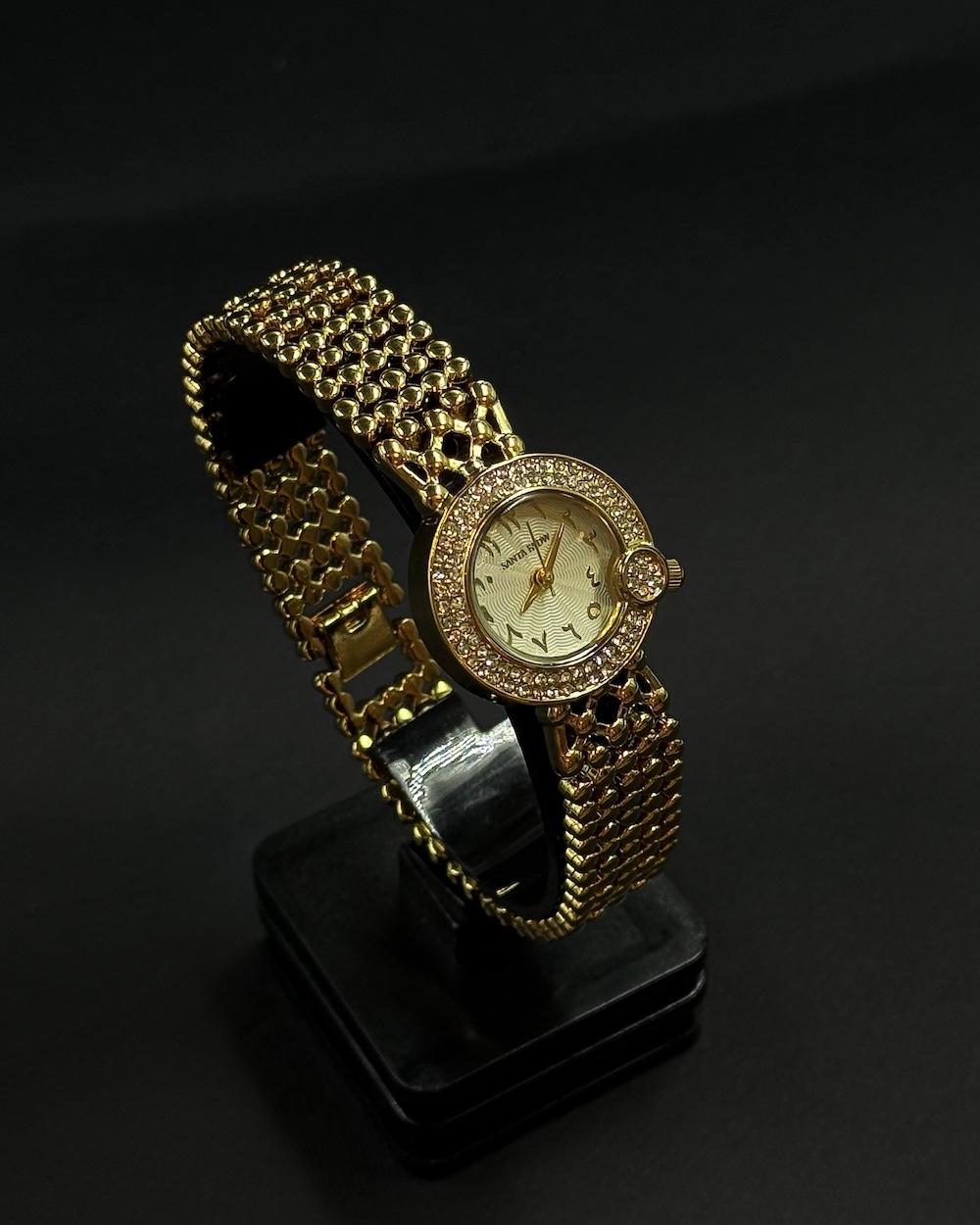 Women's watch with an elegant metal bracelet