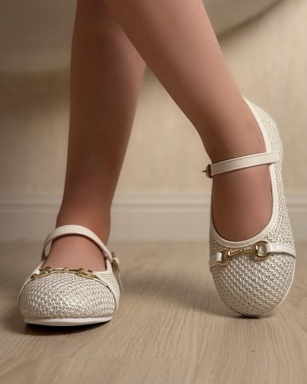 Girls' knitted shoes with elegant leather details
