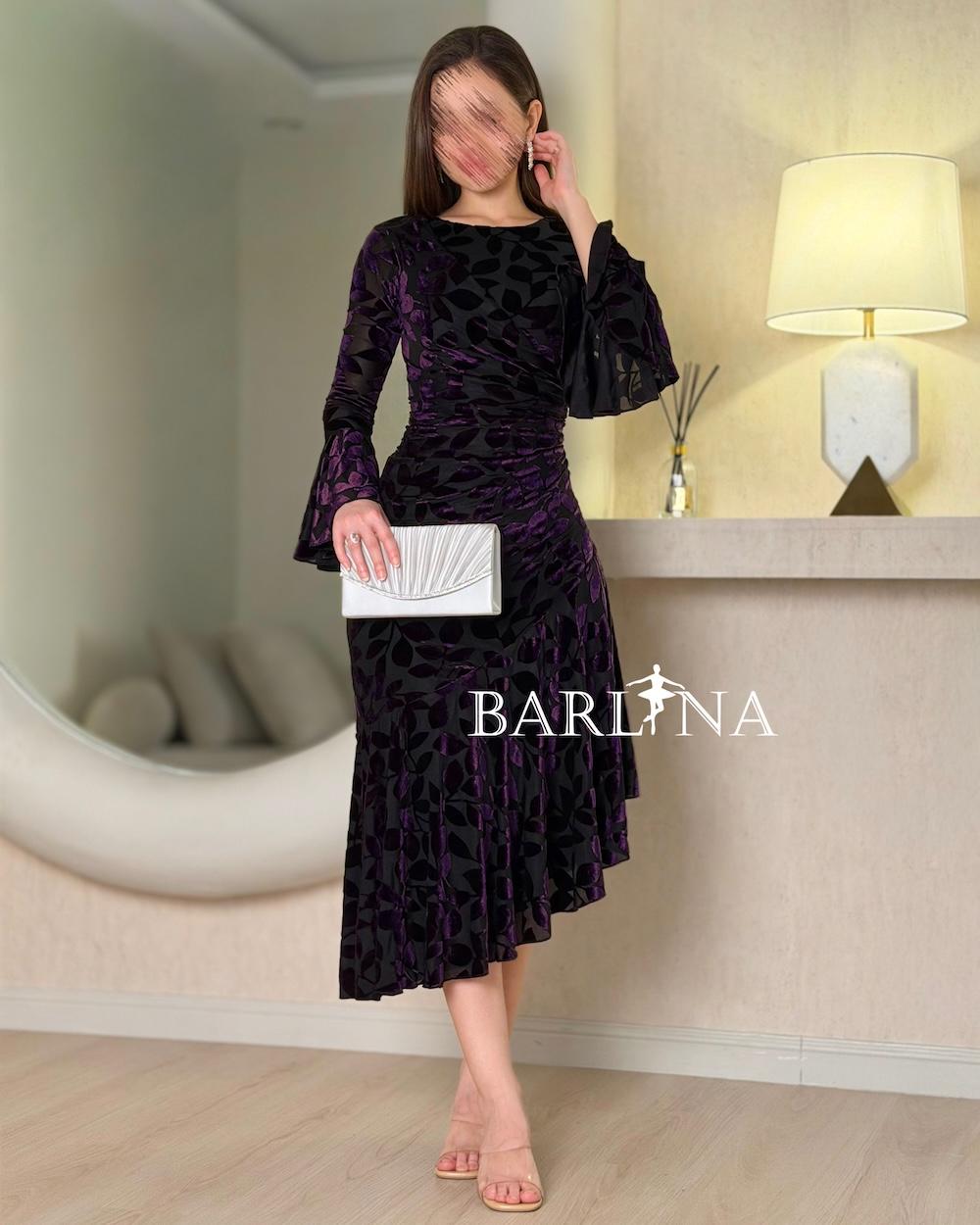 Elegant velvet dress with a slanted cut
