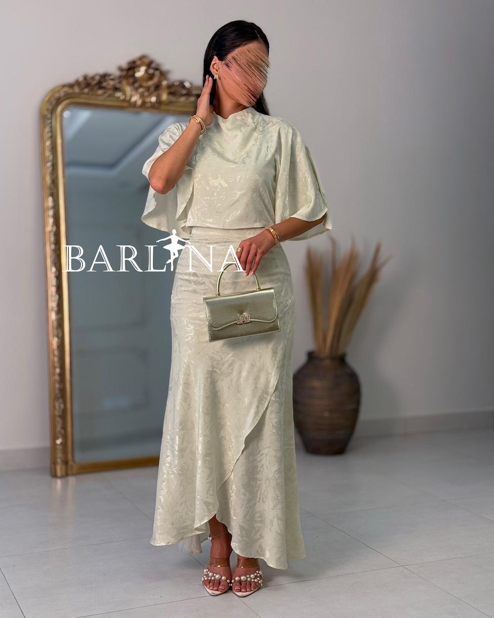 Women's floral set with delicate patterns