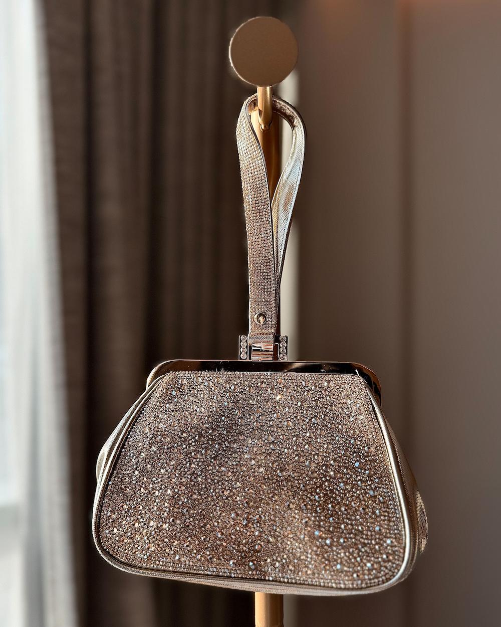Elegant evening bag with a luxurious design