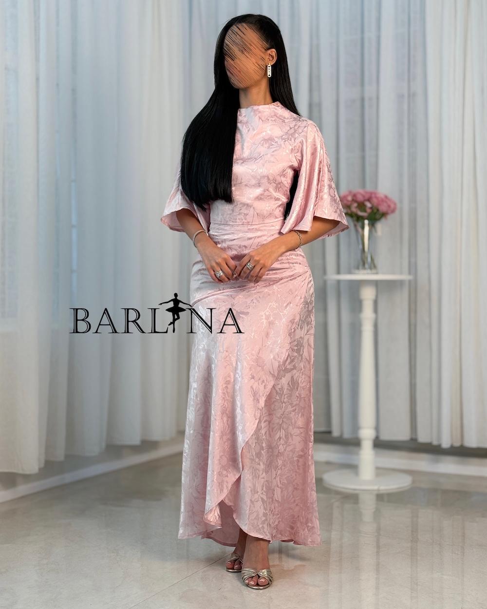 Women's floral set with delicate patterns