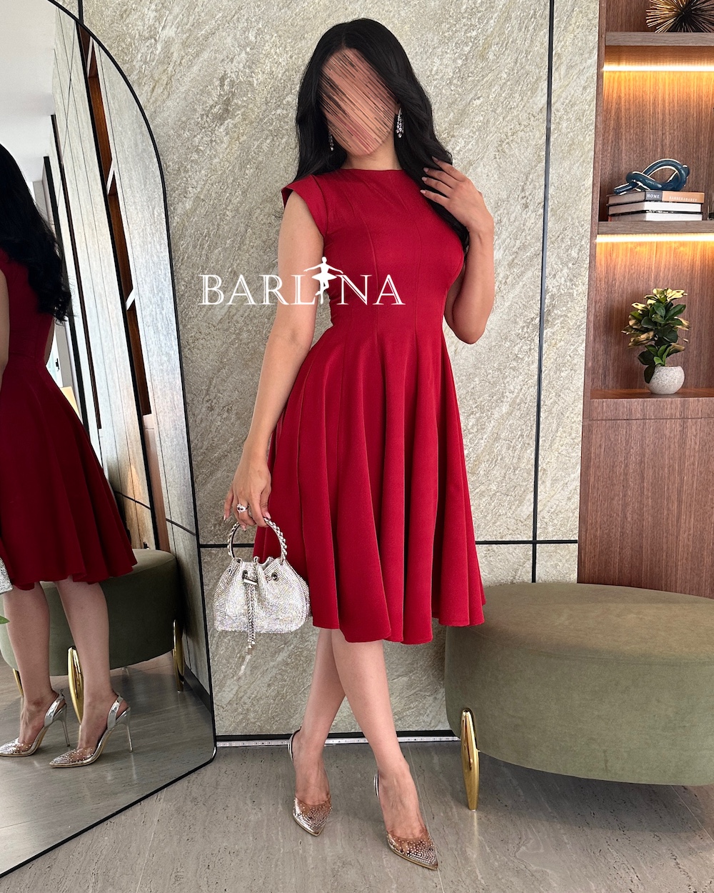 Classic cut burgundy short dress