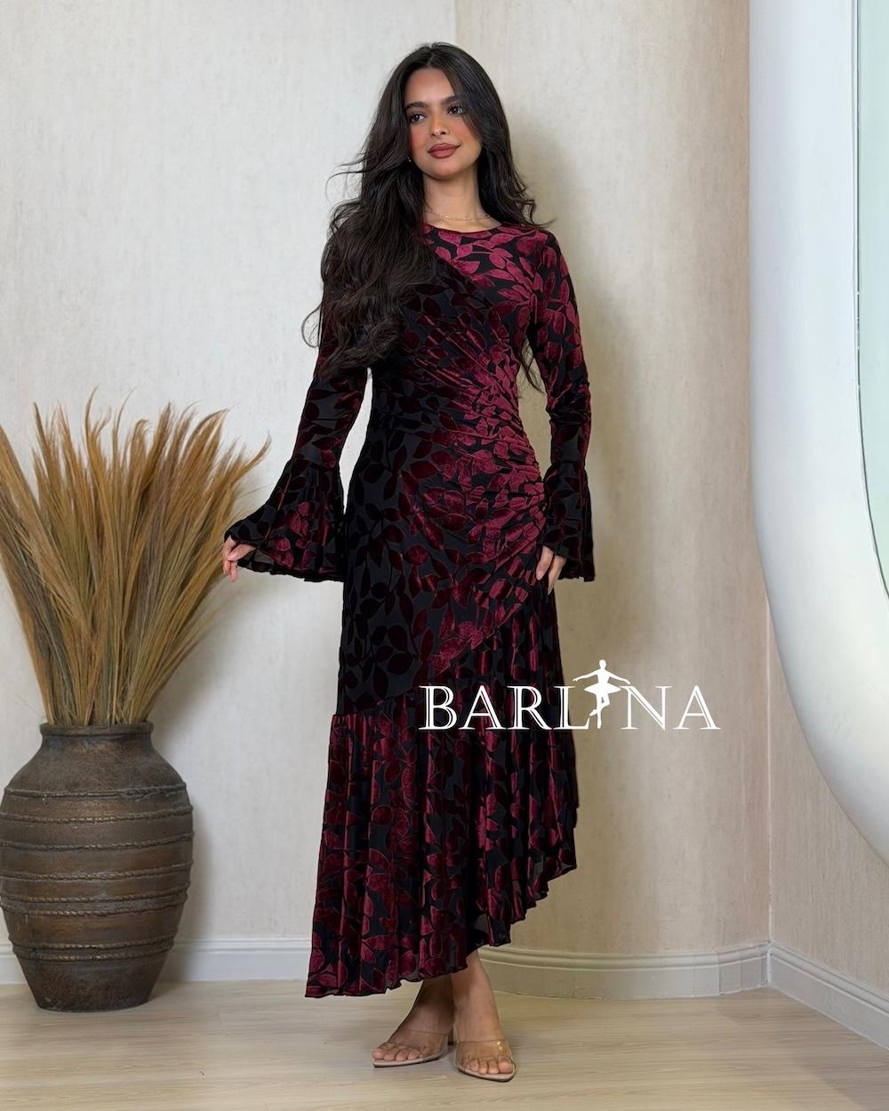 Elegant velvet dress with a slanted cut