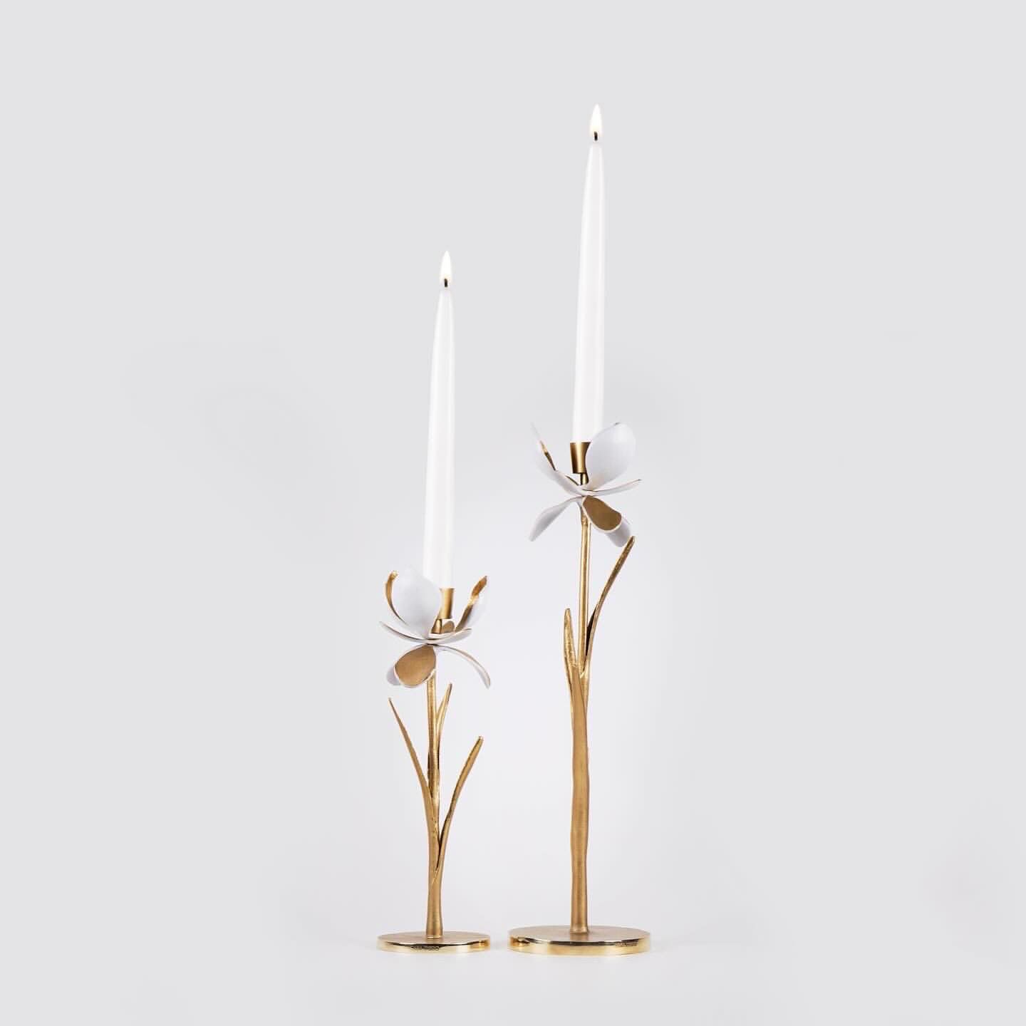 شمعدان ابيض ذهبي IRIS Candle Holders