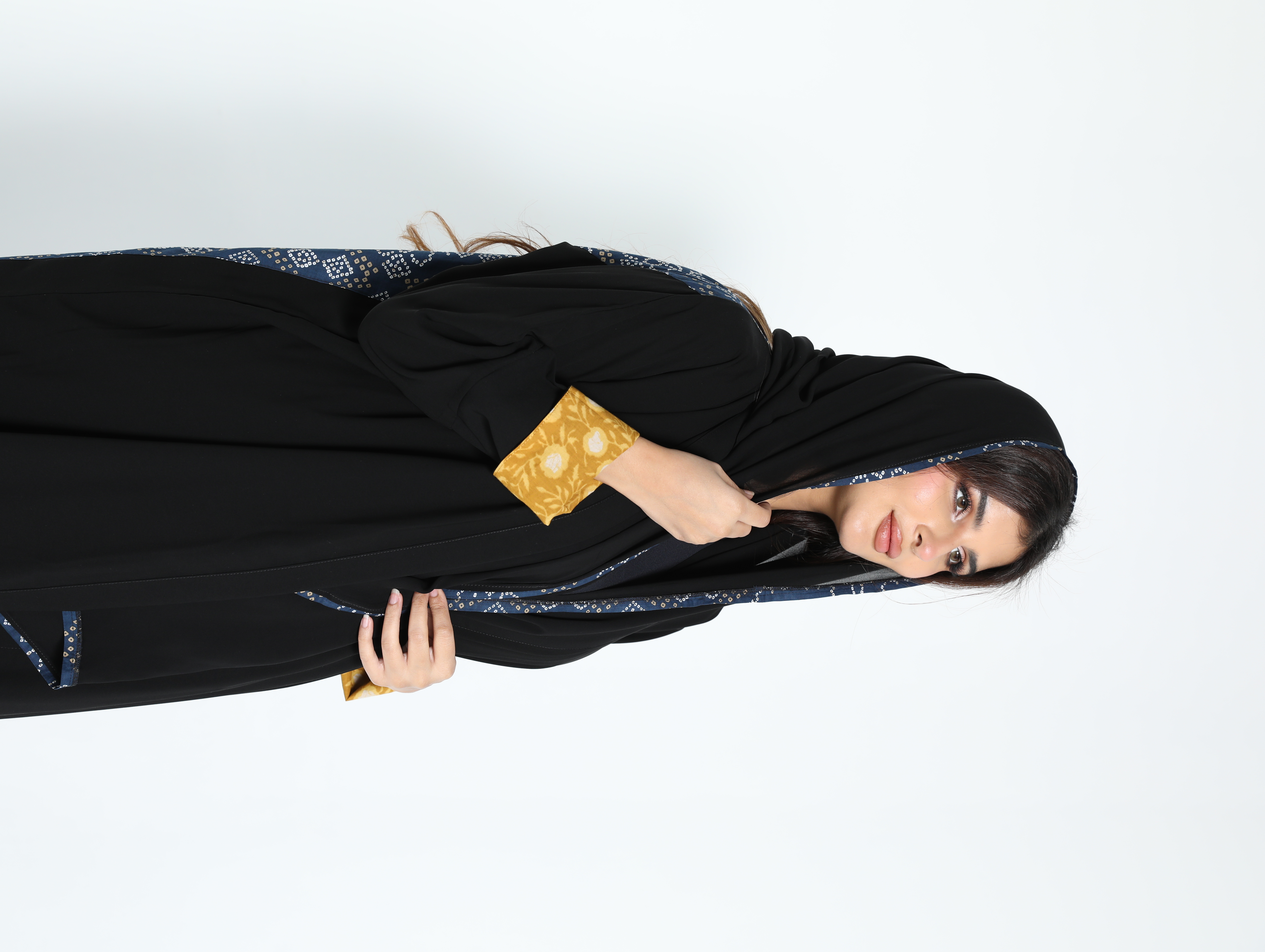 عباية مشجرة - نيدل كرياتفيتي