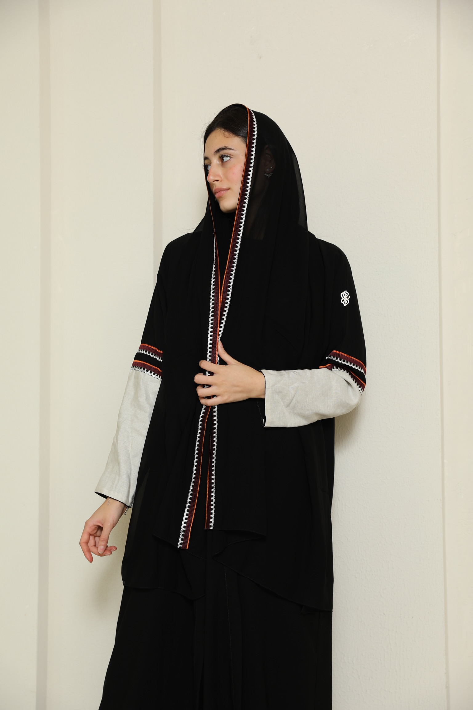 عباية يومية - نيدل كرياتيفيتي 