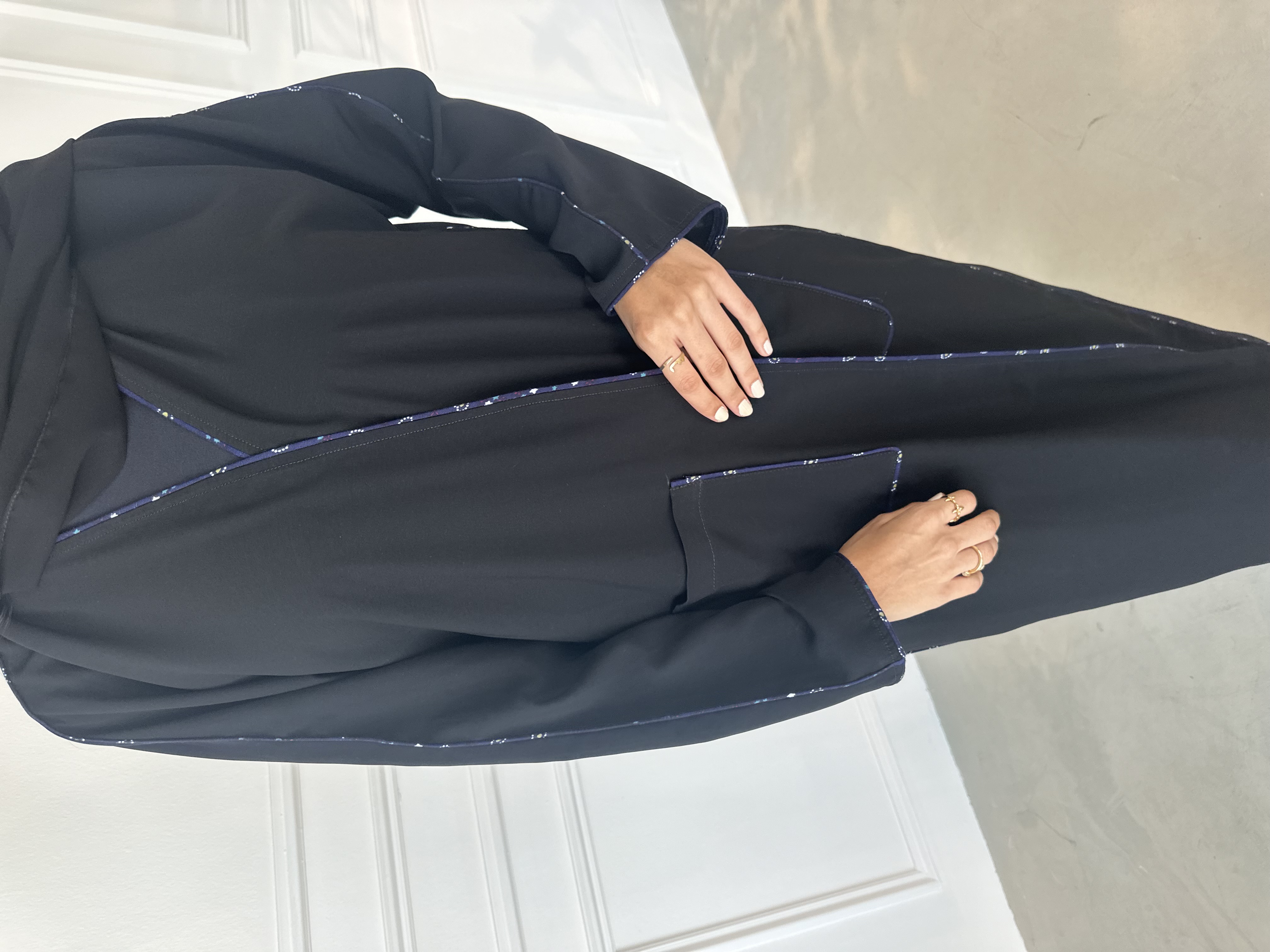 قيطان اسود