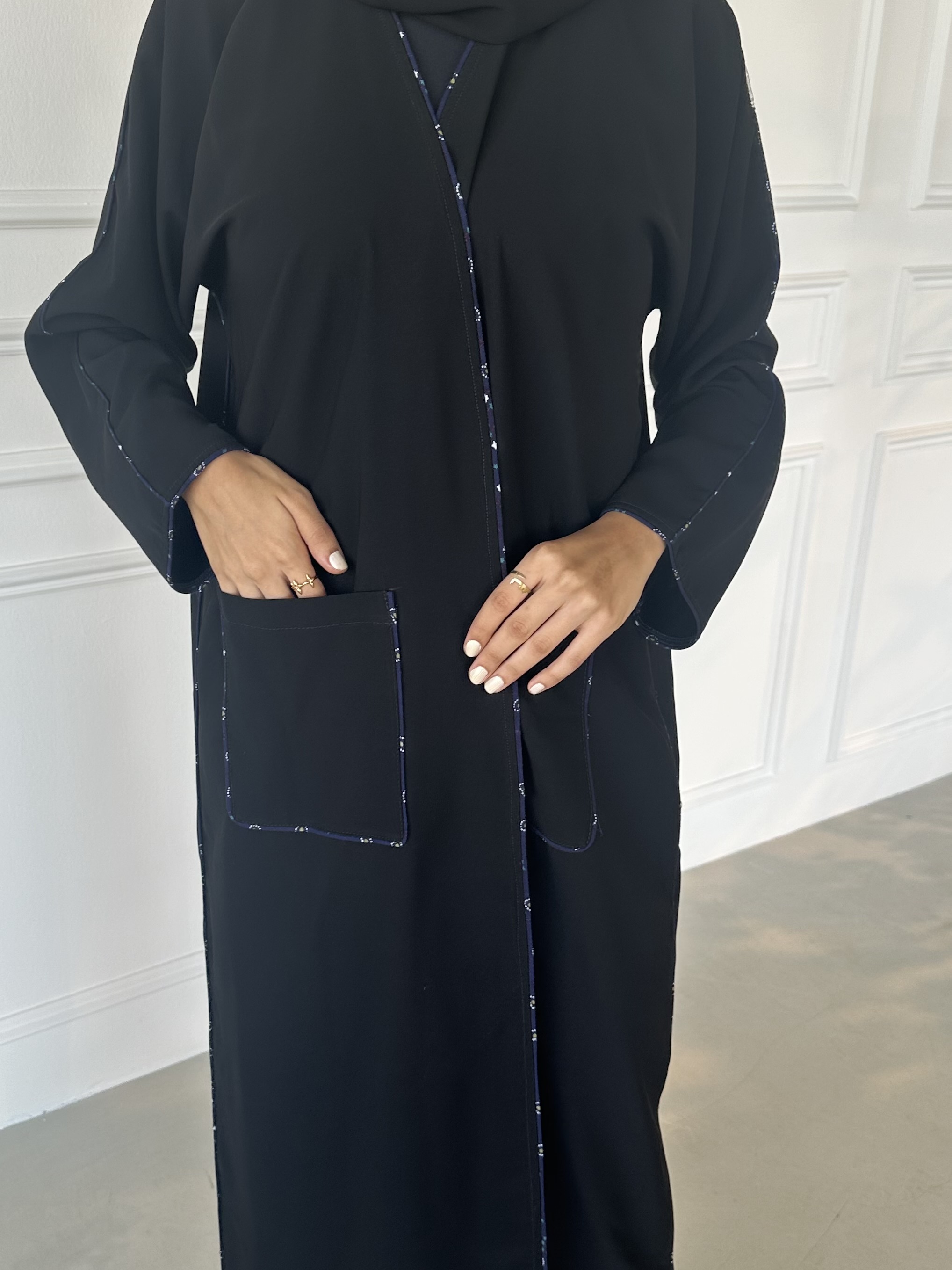 قيطان اسود