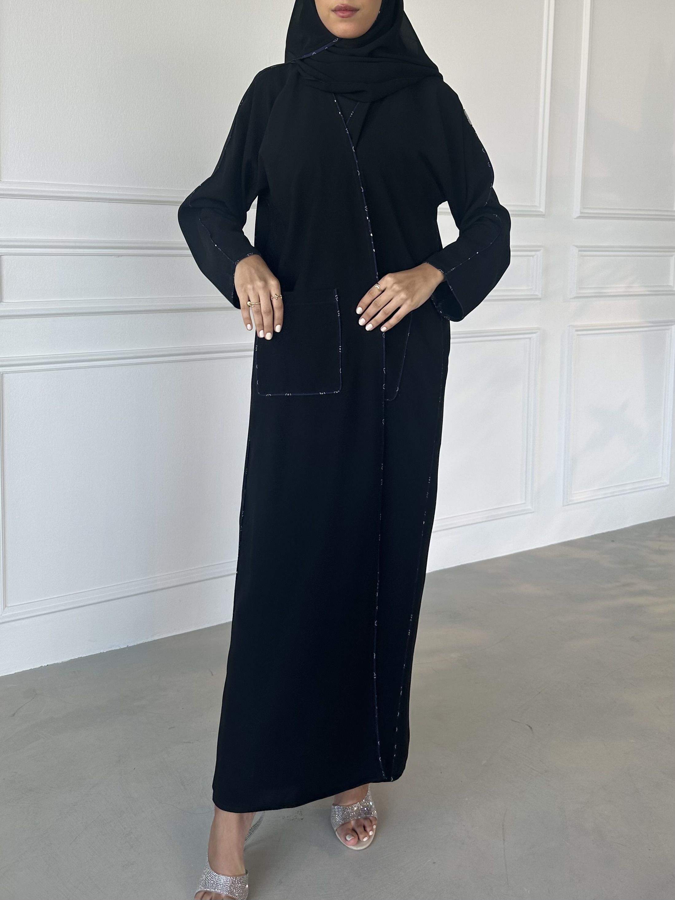 قيطان اسود