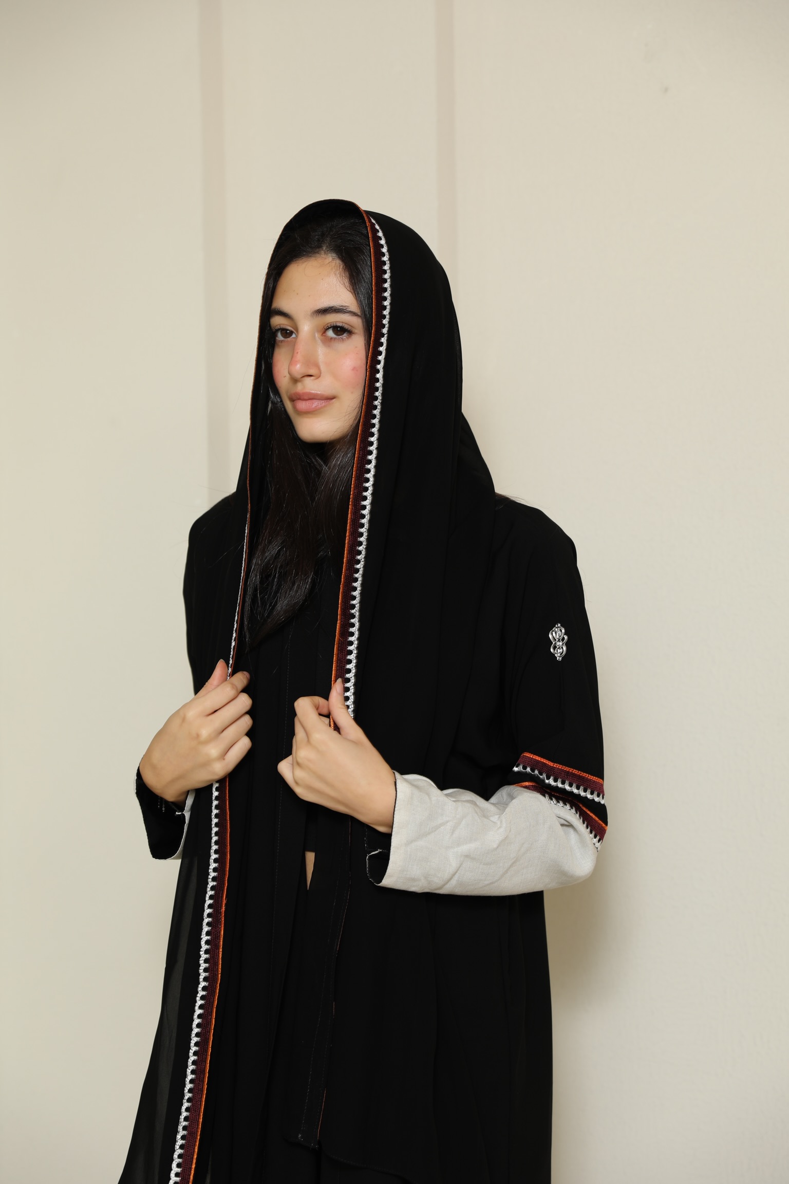 عباية يومية - نيدل كرياتيفيتي 