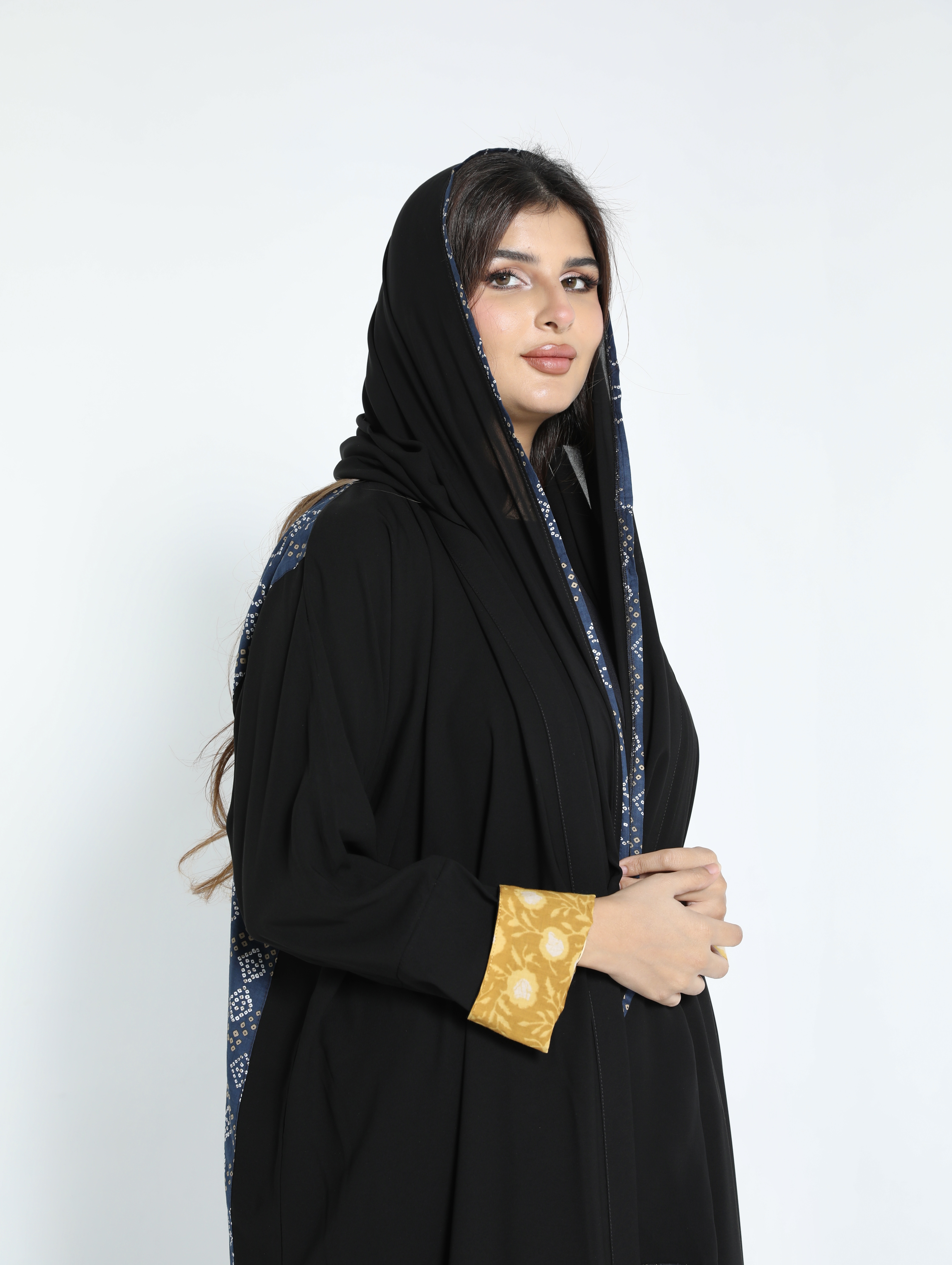 عباية مشجرة - نيدل كرياتفيتي
