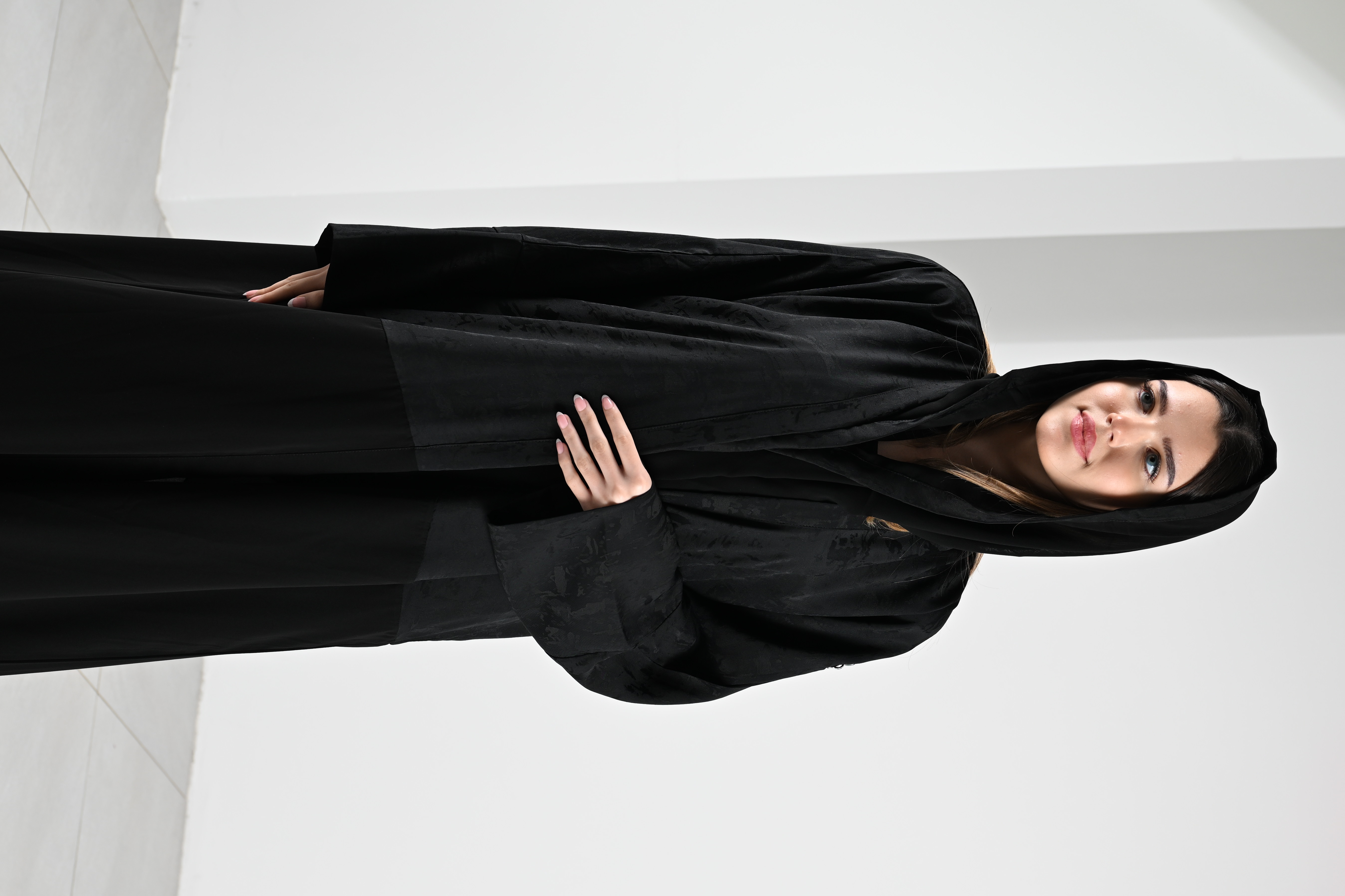 عباية سادة - نيدل كرياتفيتي