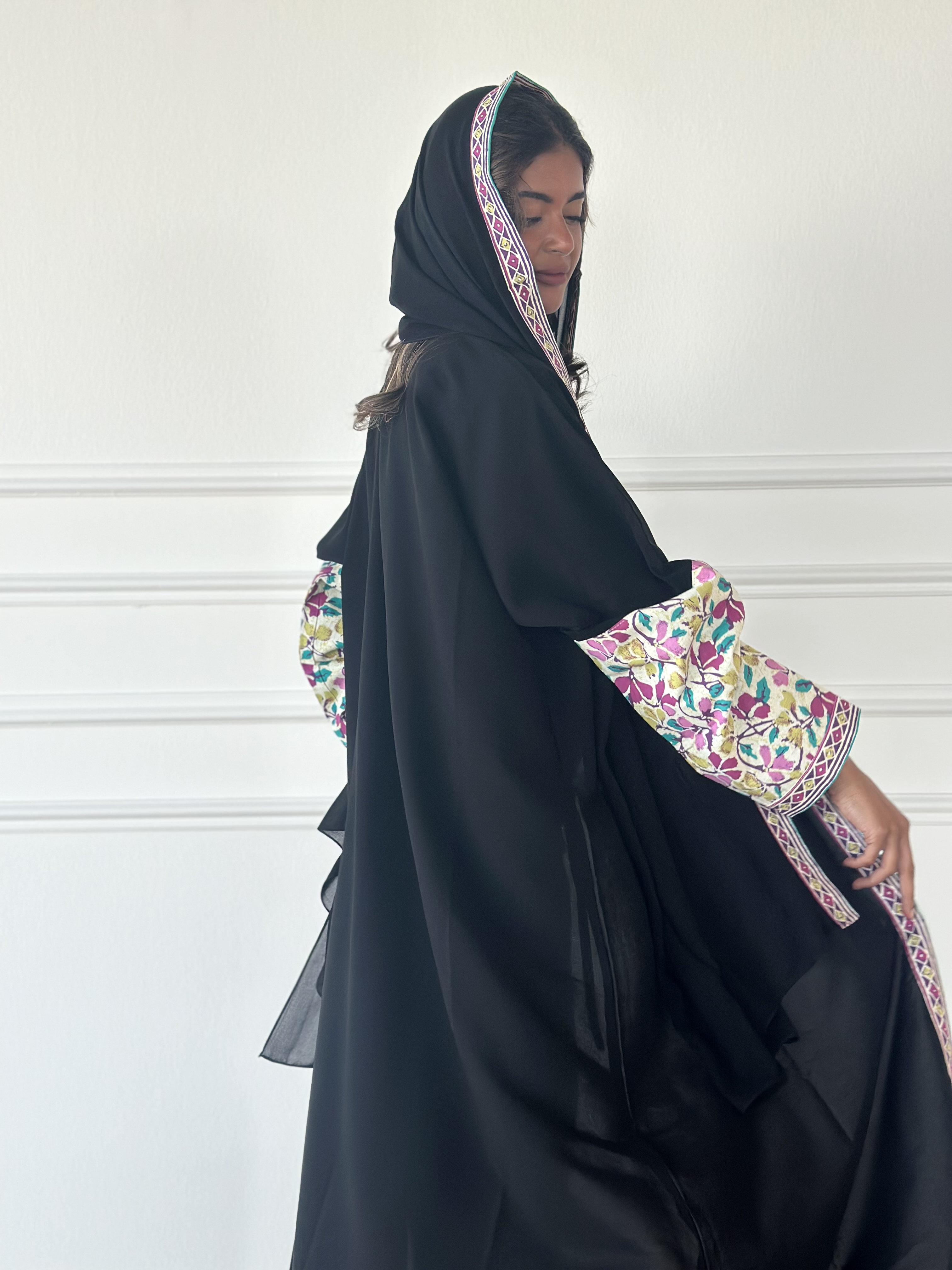 عباية كريب اسود