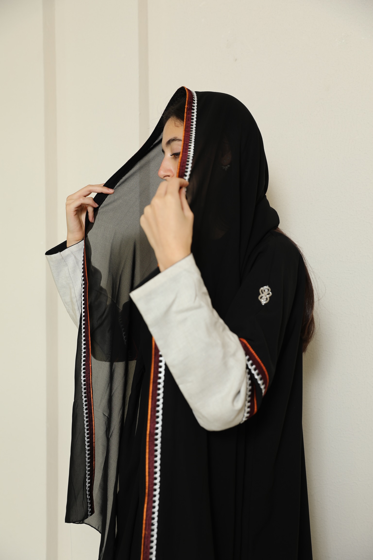 عباية يومية - نيدل كرياتيفيتي 