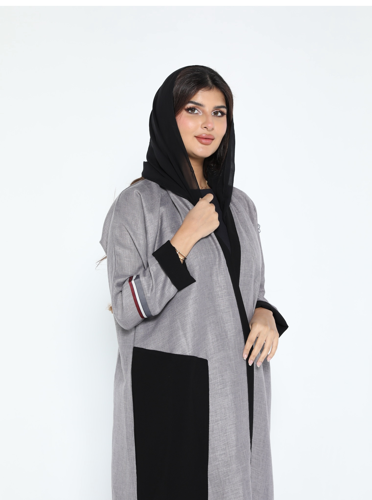 عباية رمادية-نيدل كرياتفيتي