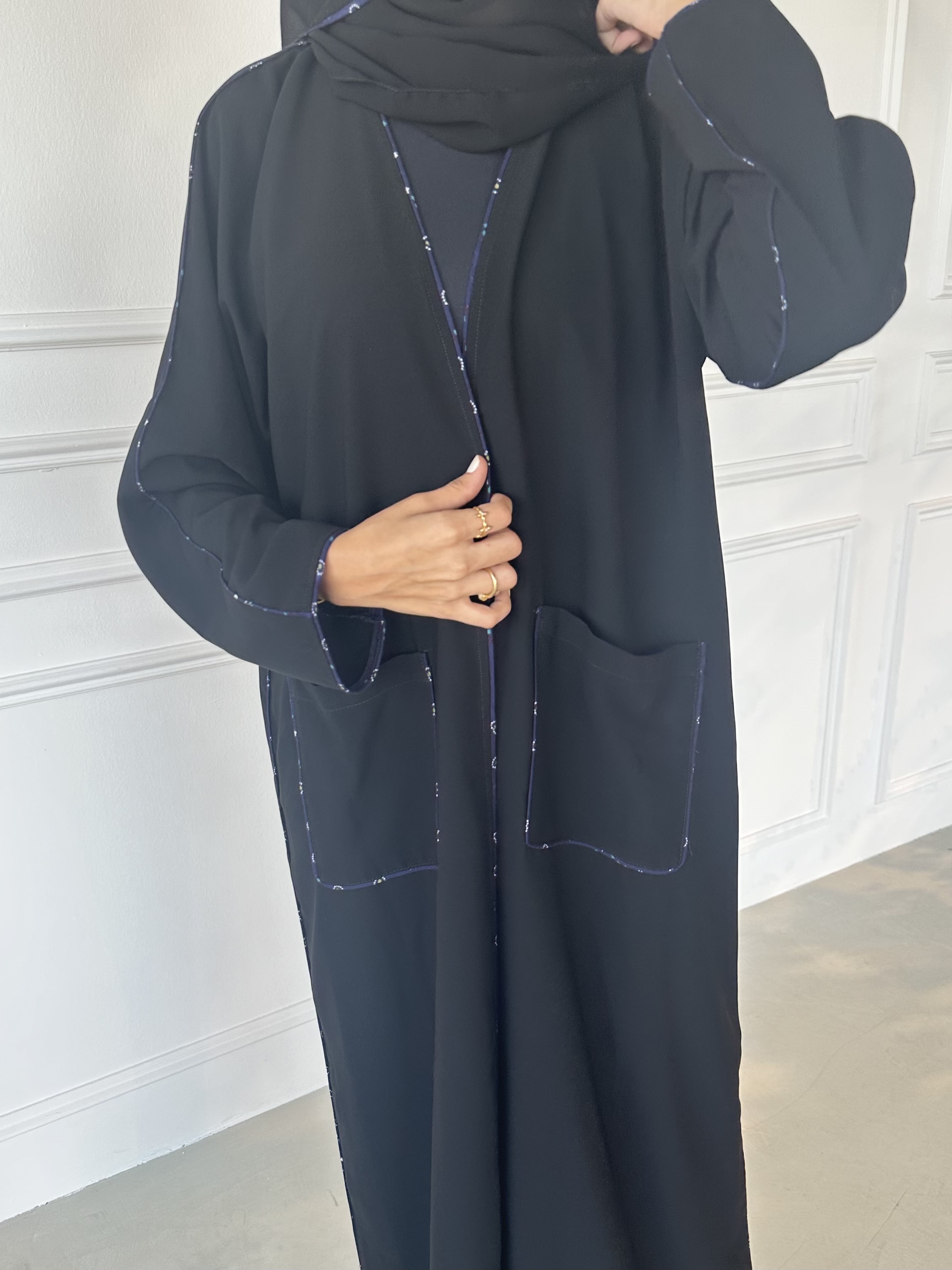 قيطان اسود