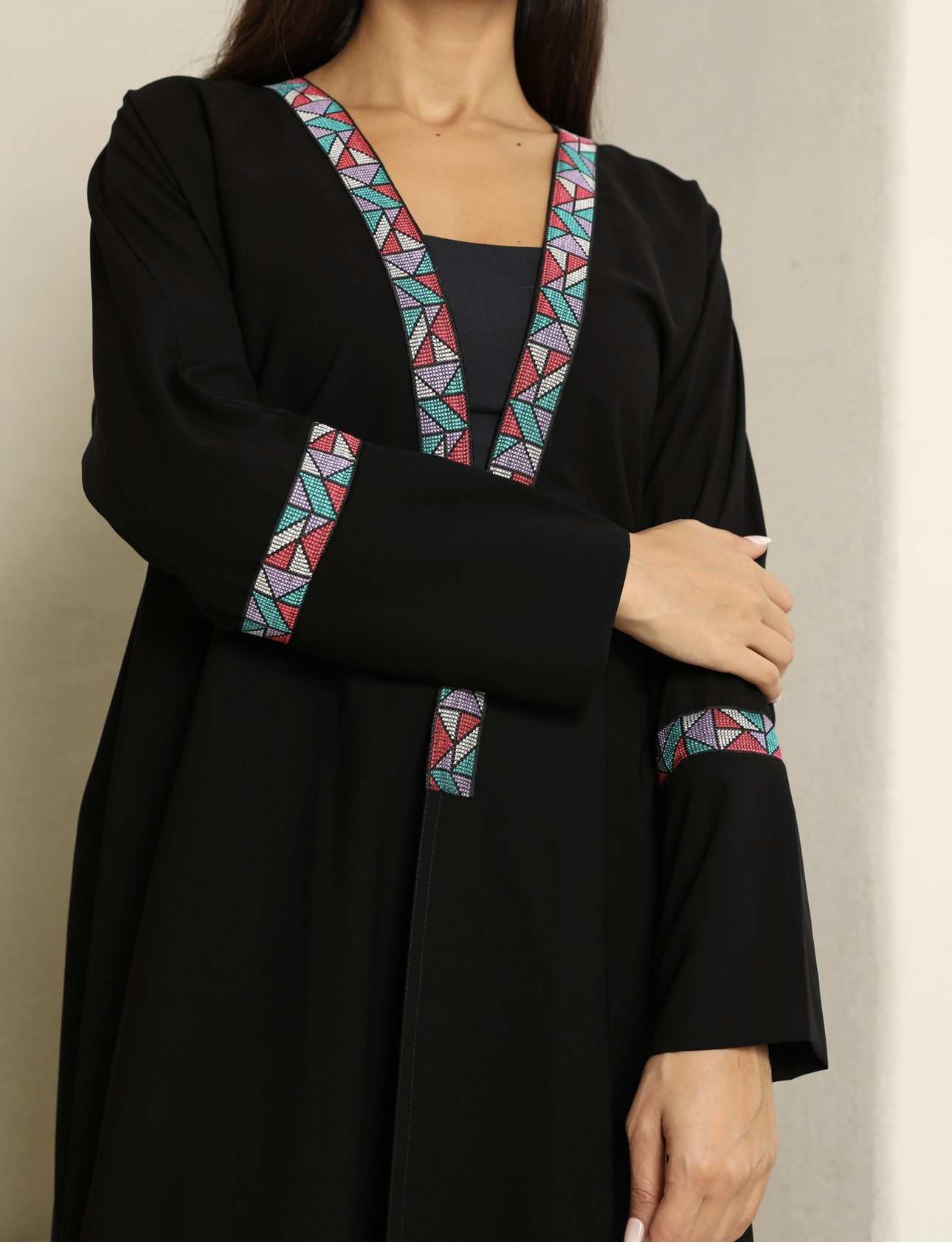 عبايه مفتوحه