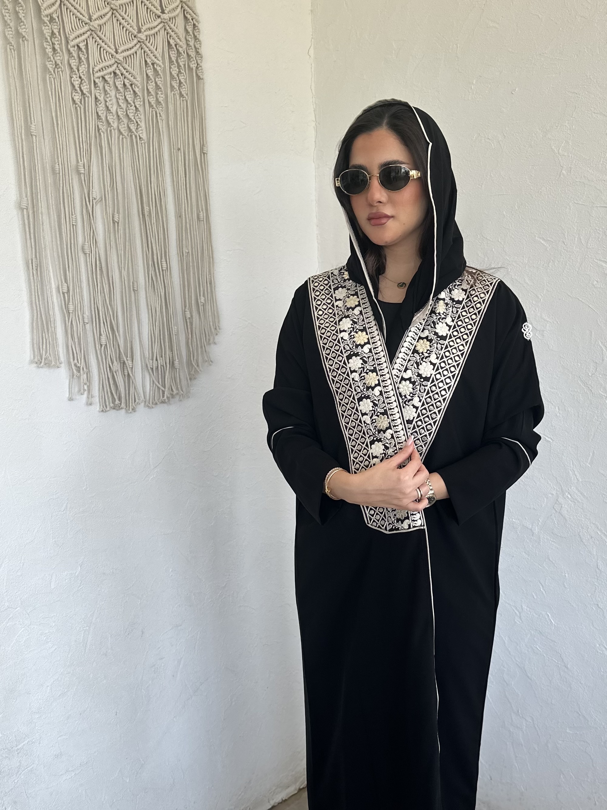 عباية راقية - نيدل كرياتفيتي