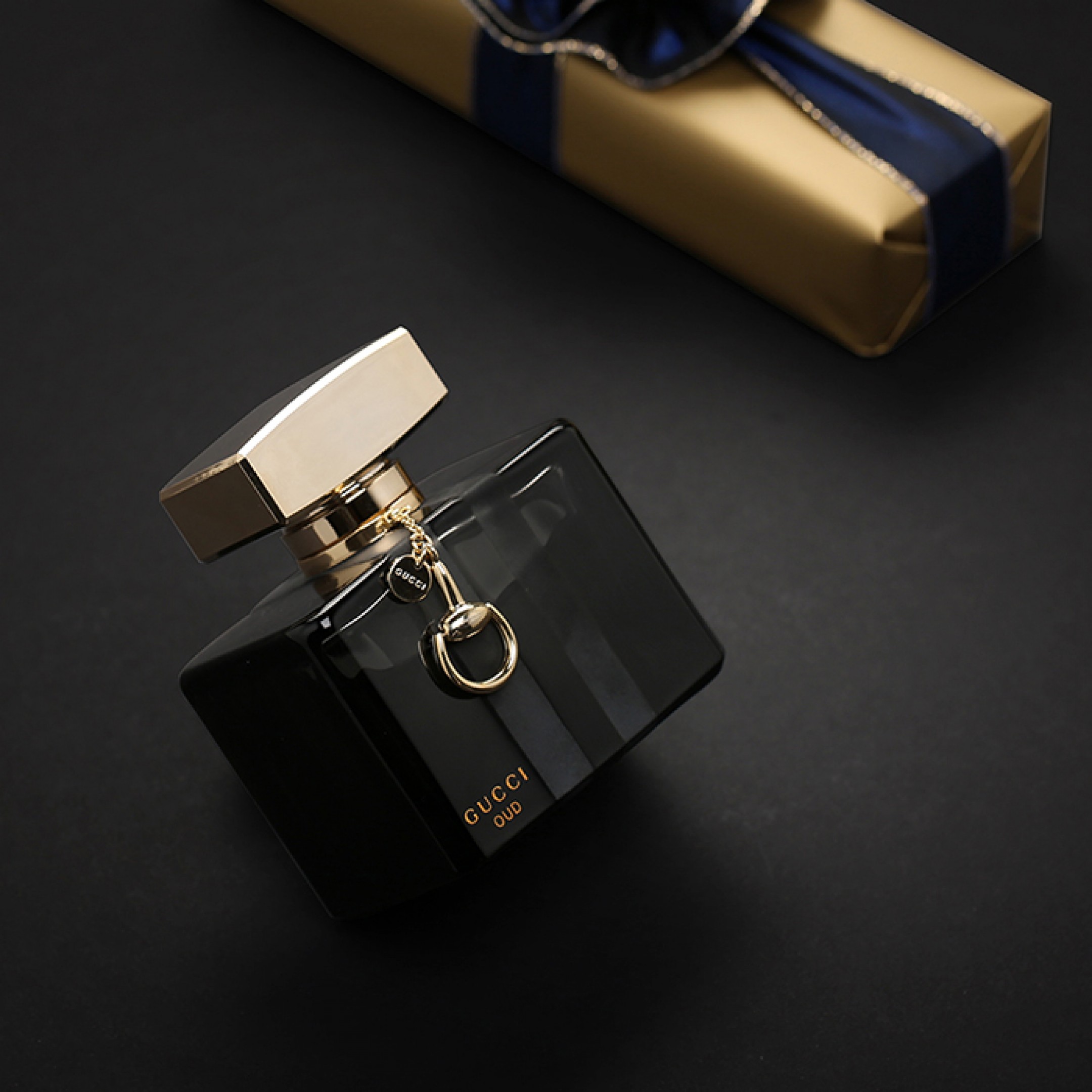  عطر قوتشي عود - أو دي بارفيوم للجنسين 75 مل 