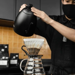 أباريق التقطير