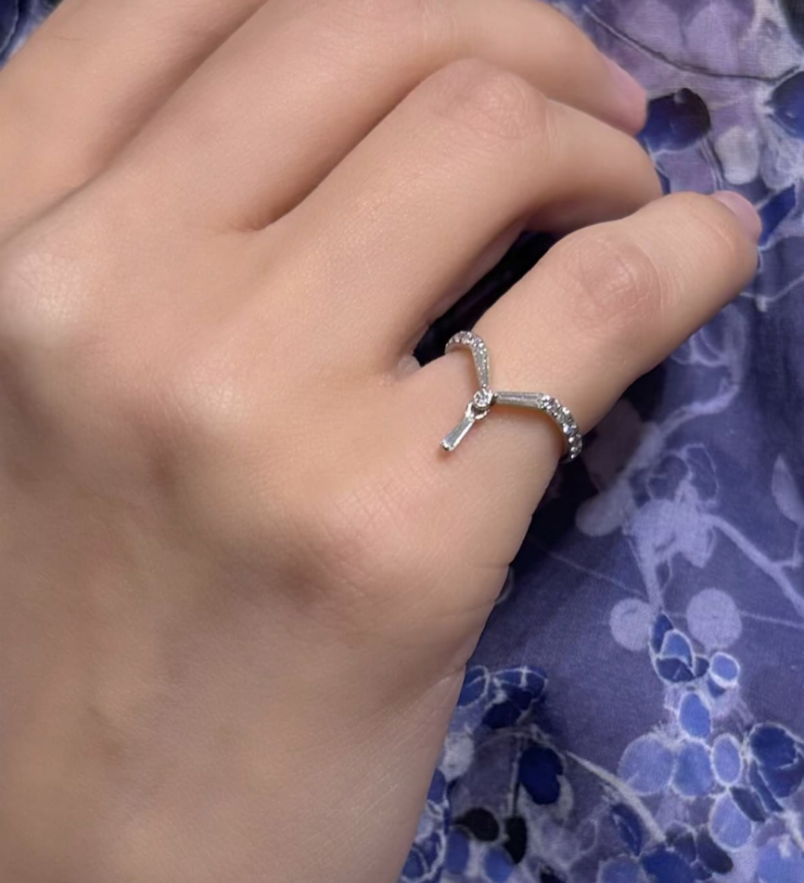  خاتم من الذهب والألماس الأبيض