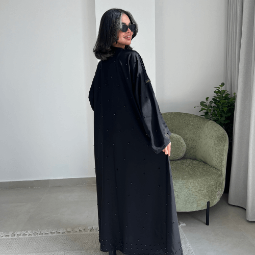 عباية كلوش مزينة باللؤلؤ الأسود على كامل العباية (عباية لميس) 