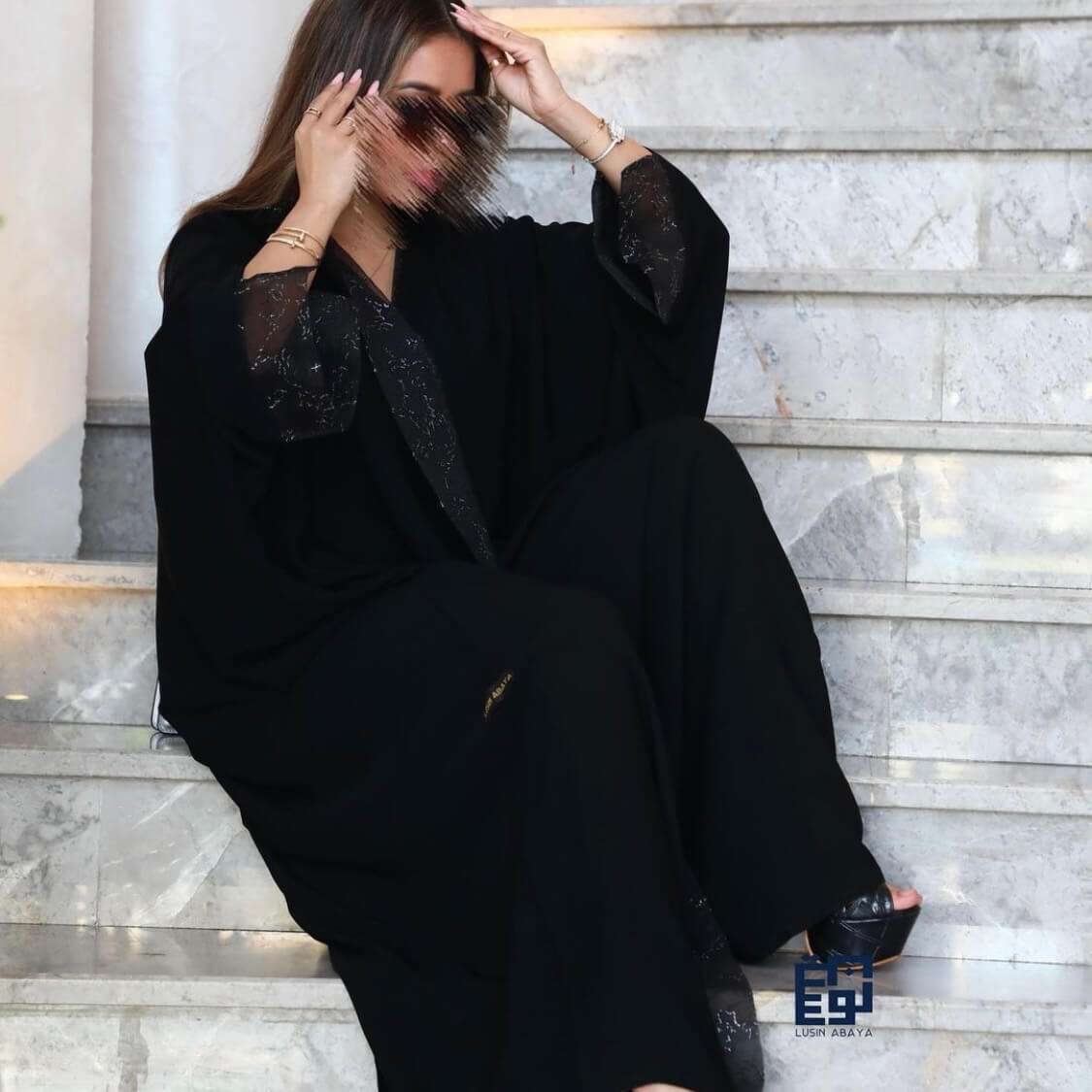 عباية لف بشت بأطراف جازار