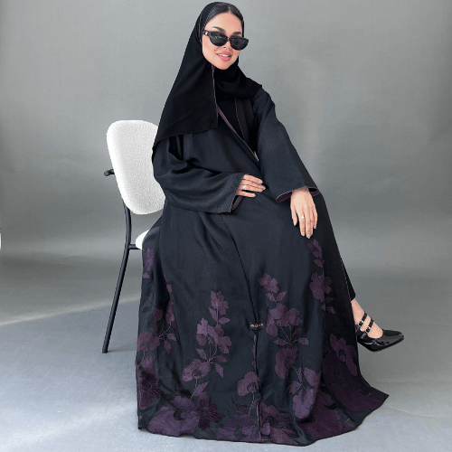 عباية كريب فاخر بتطريز موف أنيق من الأسفل (عباية رشا موف)  