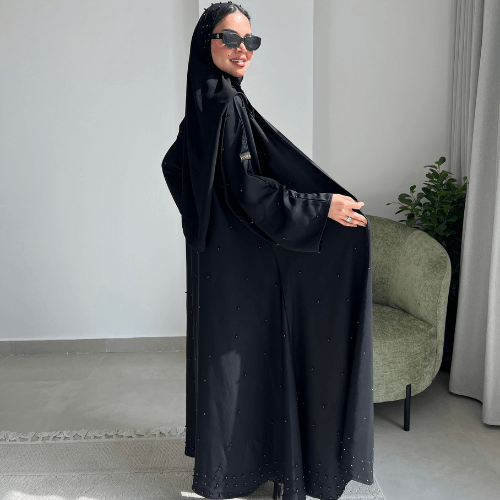 عباية كلوش مزينة باللؤلؤ الأسود على كامل العباية (عباية لميس) 
