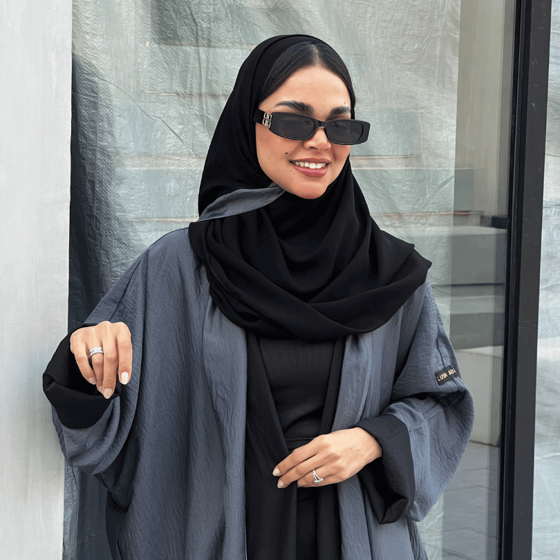 عبايه دبل فيس حرير مغسول رمادي وأسود