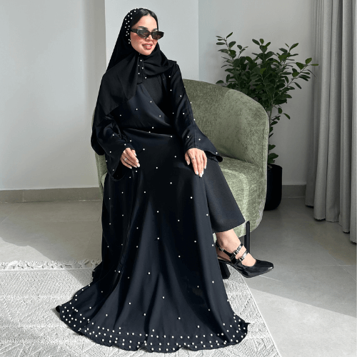 عباية كلوش مزينة باللؤلؤ الأبيض على كامل العباية (عباية نجود) 