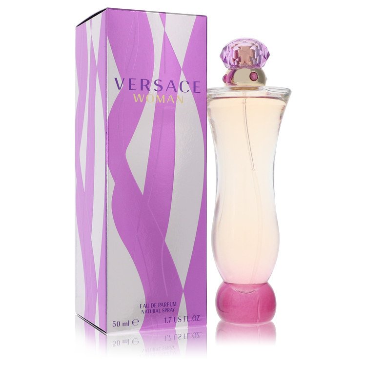 فيرساتشي امرأة من فيرساتشي
