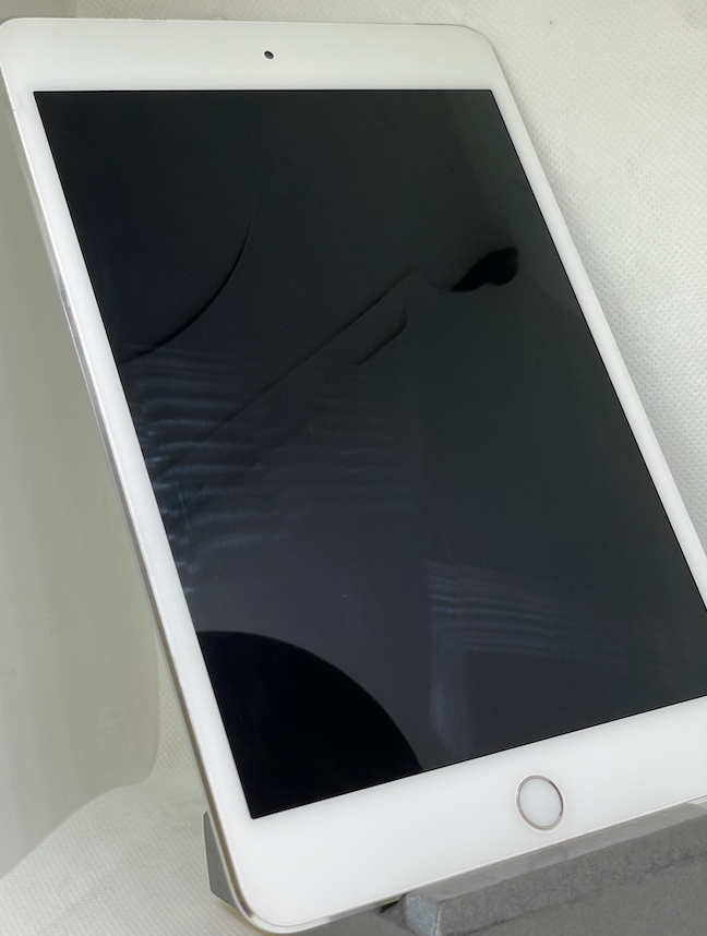 Apple outlets iPad Mini 4th Generation 16GB