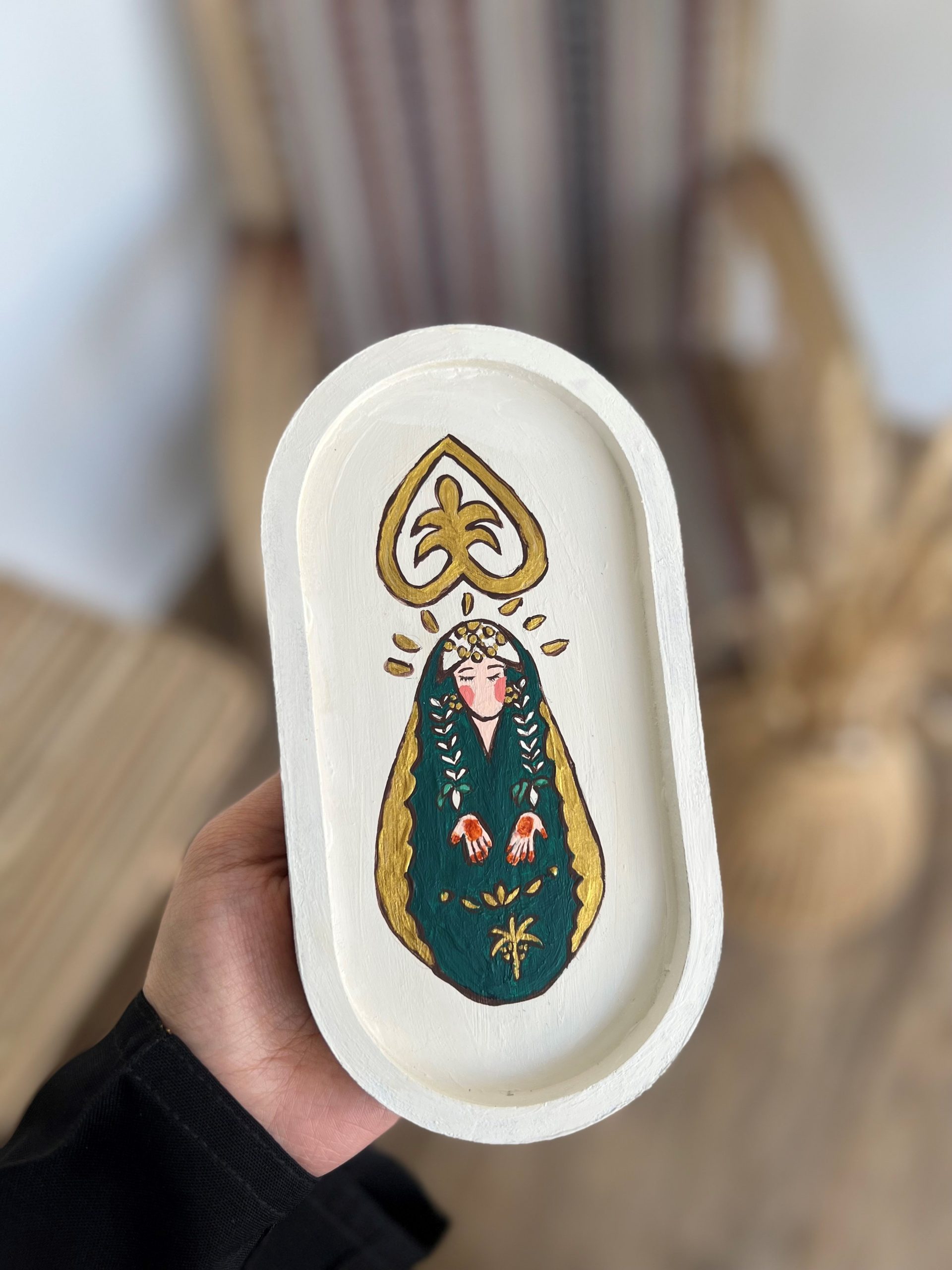 حامل اكسسوار برسوم تراثية