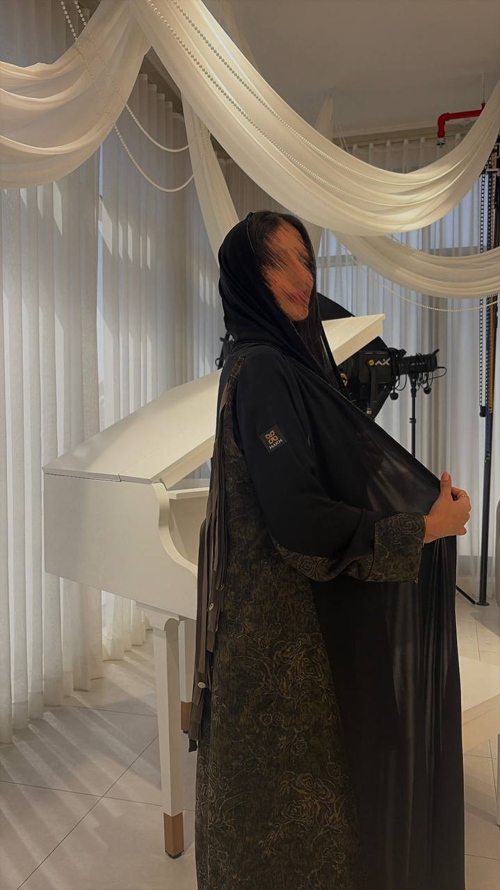  عباية جاكار شرائط من الخلف 